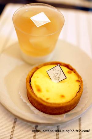 こぐま洋菓子店◇チーズケーキ＆桃のブラマンジェ