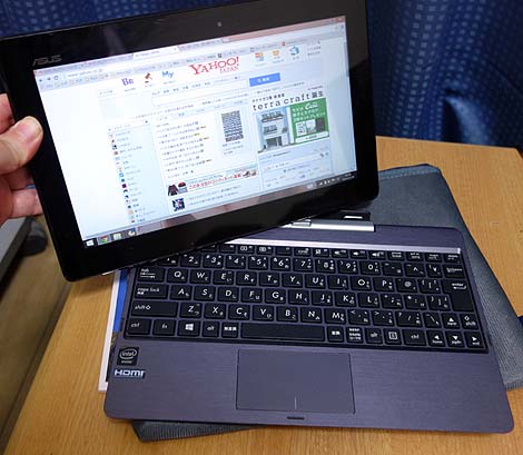 キーボードドック付Windowsタブレット「ASUS TransBook T100TA-DK32G」（日本一周旅所持品）