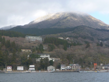 20131214-16-芦ノ湖忘年会駒ヶ岳積雪1.JPG