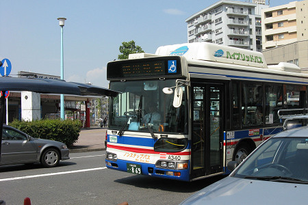川崎大師駅前の臨港バス