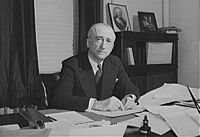 200px-James_Francis_Byrnes,_at_his_desk,_1943