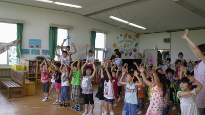 楽しいパフォーマンスを見学24